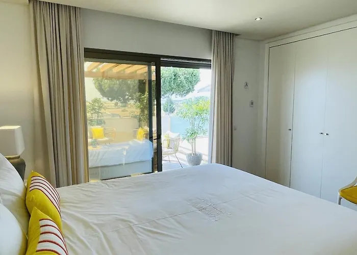 By Check-in Portugal Villa *