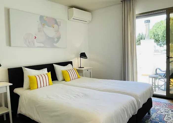 By Check-in Portugal Villa *