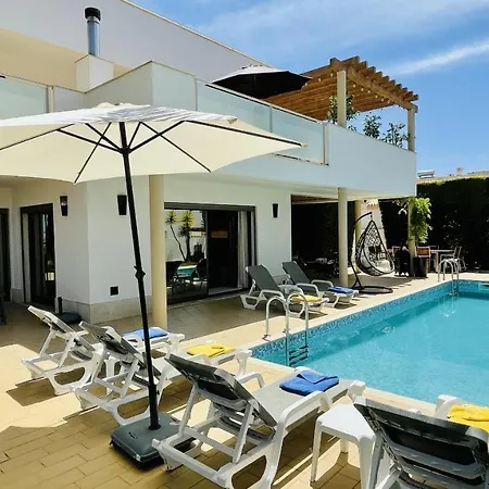 - Private Pool - 10 Guests - Vila *